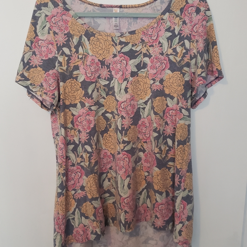 LuLaRoe shirt